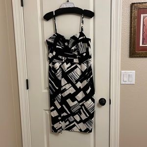 Beautiful and excellent condition woman dress.
